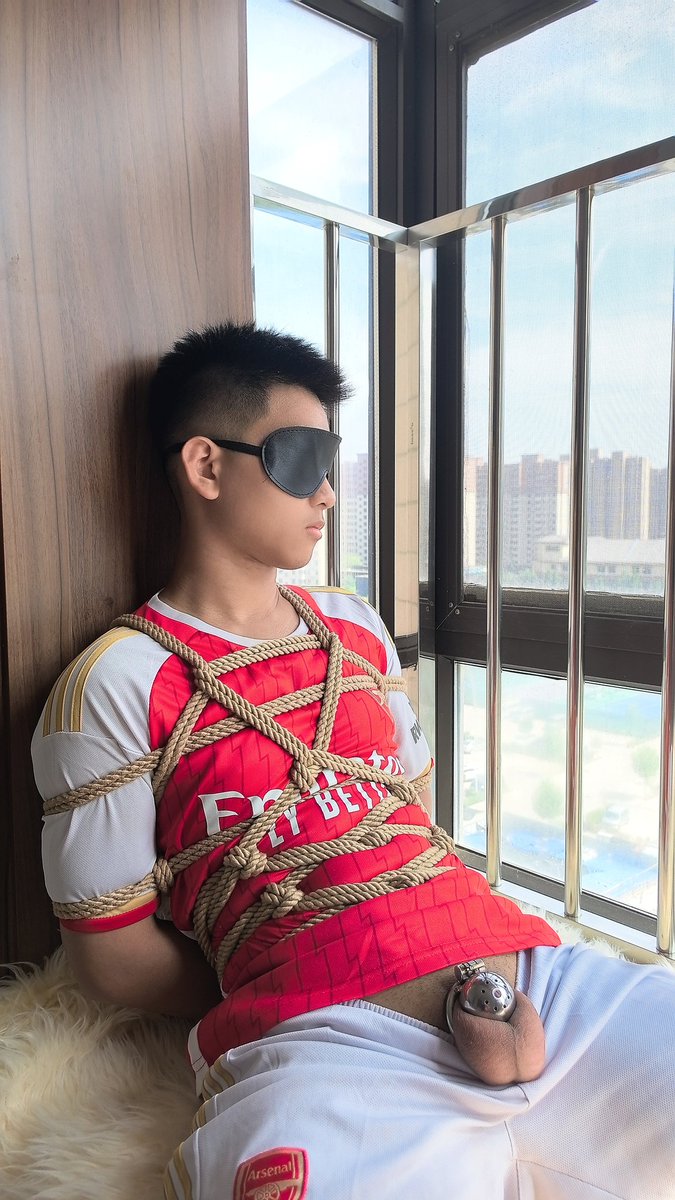 糟糕 被偷袭了?!
绳师🪢：<a href="/liangjubaba2024/">良驹</a>