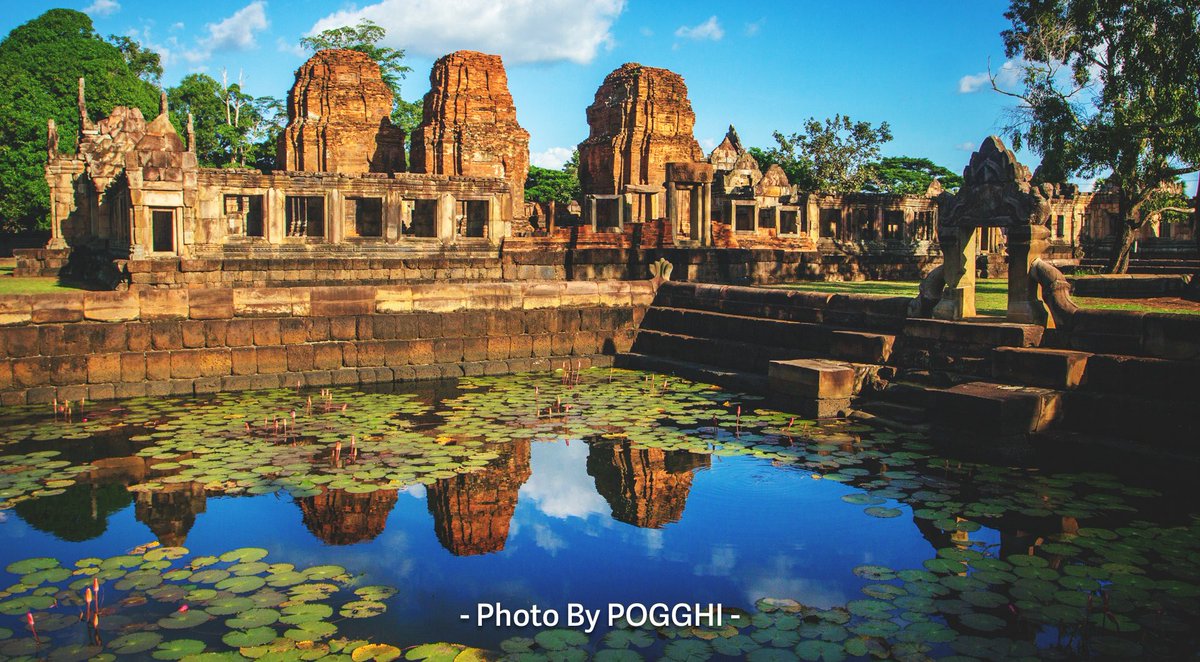 POGGHI's tweet photo. “ปราสาทพนมรุ้ง - ปราสาทเมืองต่ำ” จังหวัดบุรีรัมย์ อารยธรรมปราสาทขอมยุคโบราณ ที่เป็นหนึ่งในการเดินหน้าสู่มรดกโลกของไทย (ปัจจุบันอยู่ในบัญชีรายชื่อเบื้องต้น)

แม้ผ่านกาลเวลามานับพันปี แต่ยังงดงามอลังการ มีการดูแลที่ดี

อยากให้นักท่องเที่ยวจากทั่วโลกได้รู้จักมากขึ้นจริงๆ 🇹🇭 https://t.co/Wdms3W2YH4