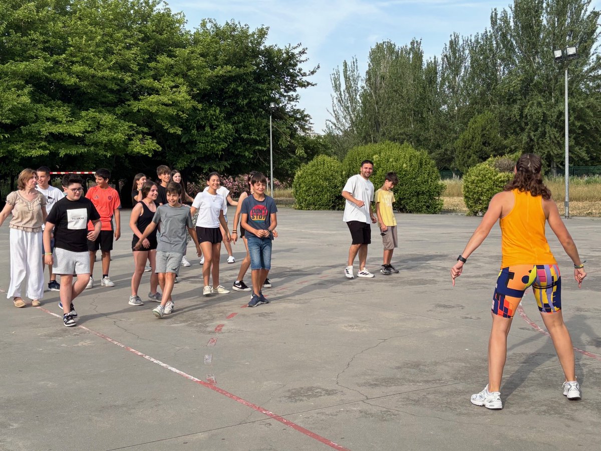 IES Vega del Prado (@iesvegadelprado) on Twitter photo 🧡La jornada de hoy hemos despedido el curso realizando diversas actividades y talleres dentro de la jornada solidaria contra el cáncer infantil. ¡Gracias a tod@s l@s participantes! <a href="/criscancer/">CRIS contra el cáncer</a> 🧡La jornada de hoy hemos despedido el curso realizando diversas actividades y talleres dentro de la jornada solidaria contra el cáncer infantil. ¡Gracias a tod@s l@s participantes! <a href="/criscancer/">CRIS contra el cáncer</a>