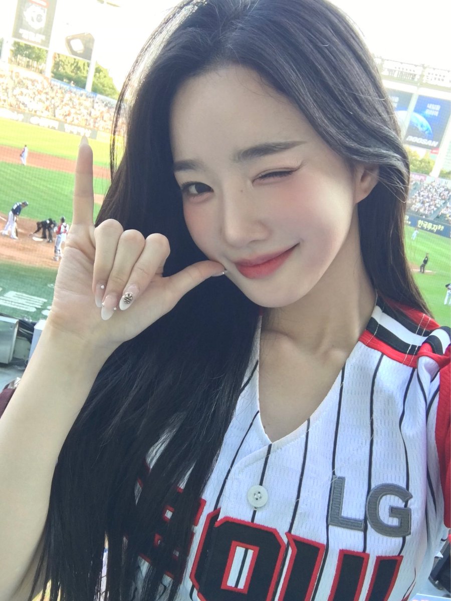 YOOYEON GLOBAL🐰 tweet media