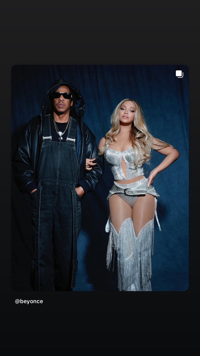_carlaaa92's tweet photo. Hier j ai vu que nous étions les enfants préférés de Beyoncé ✨🐝 #BeyonceParis https://t.co/VNZdMN7Khv