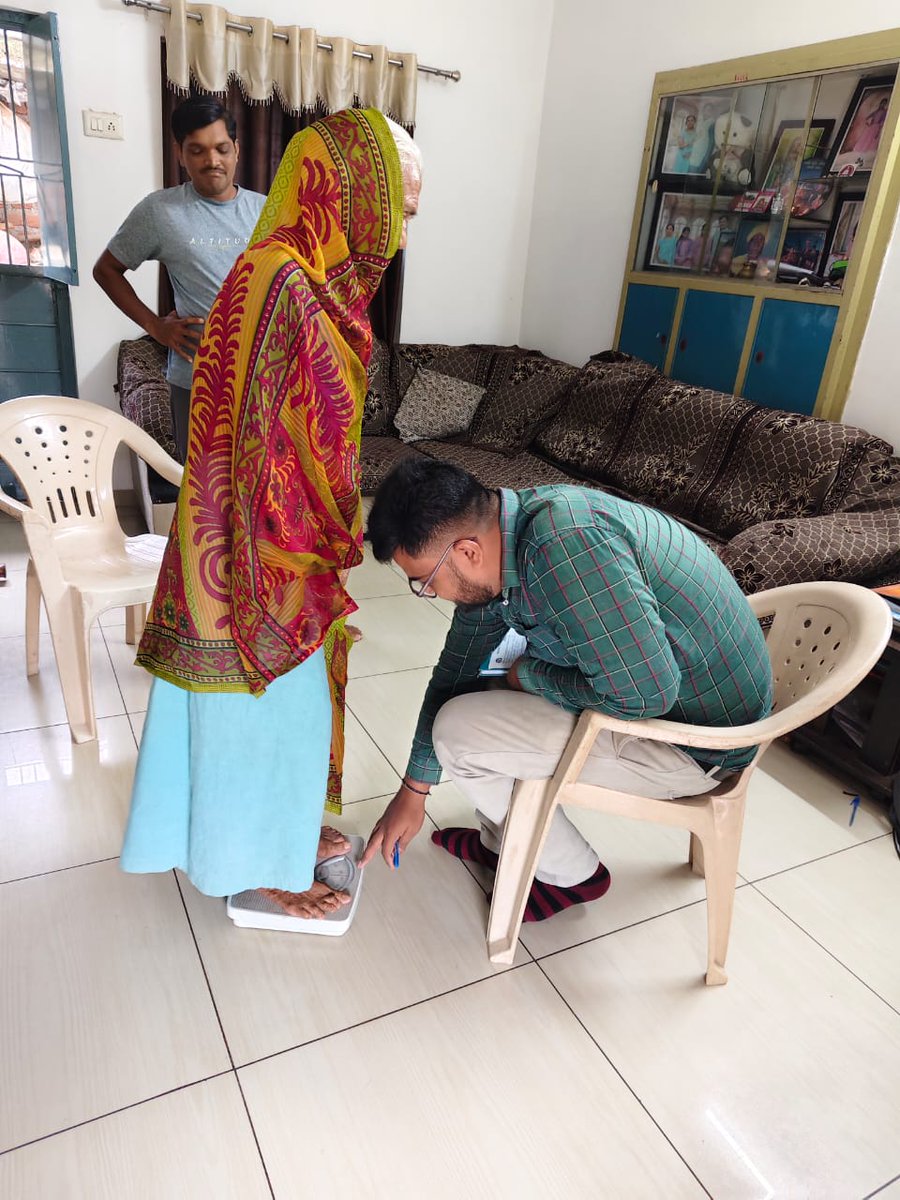 DharapurSbcc's tweet image. આયુષ્માન આરોગ્ય મંદિર ધારાપૂર ના સેજા ના બોલુંદ્રા ગામ માં ટી.બી.પેશન્ટ ની વિઝીટ કરવામાં આવી..આભાર 
AAM - DHARAPUR 
PHC- CHITRODA 
TA-IDAR @CdhoSabarkantha @THOIDAR @IdarSbcc @SBCCSk