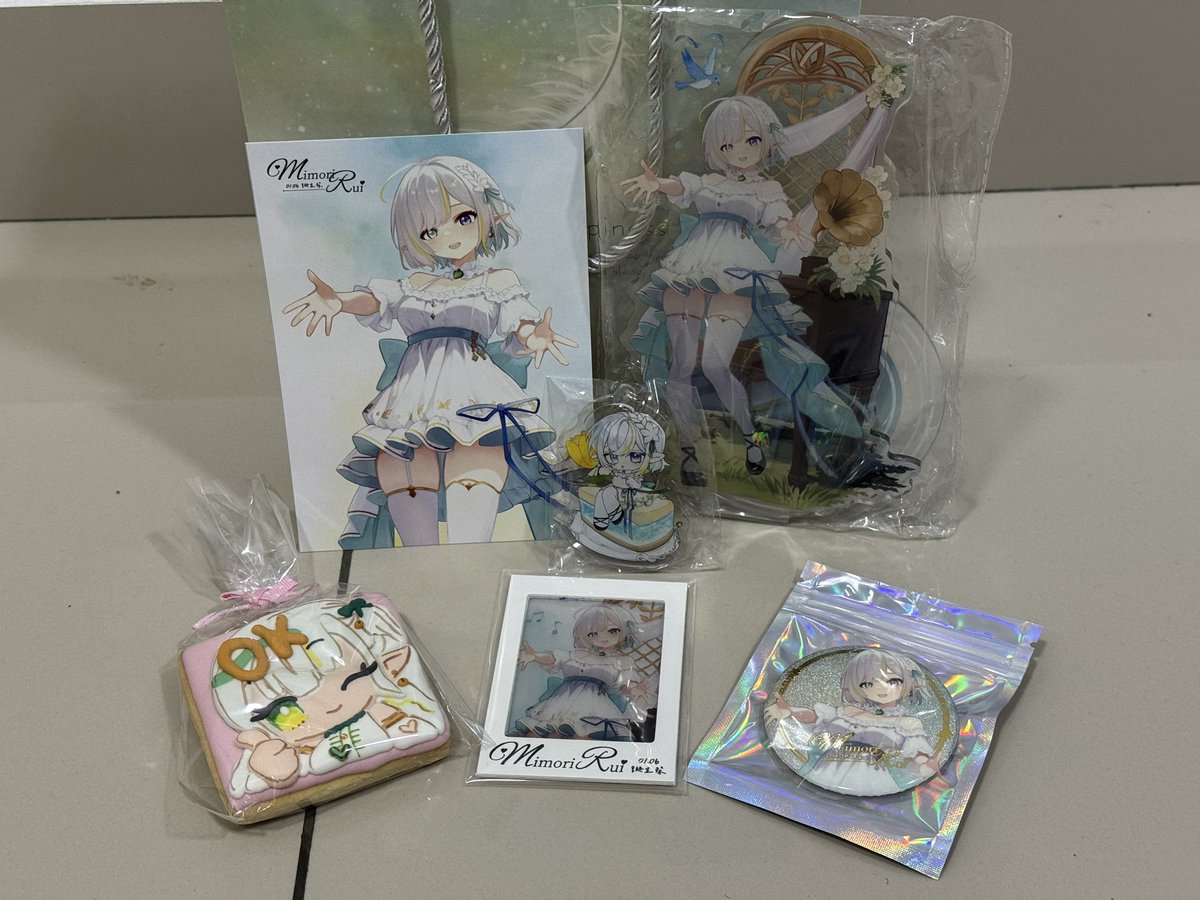 另外发个帖子～
阿嬷的生日周边好好看
我不算是单推人，但是我推的一定都是有实力的人！
阿嬷是我第一个加入会员的频道，不知不觉加入会员都31 个月了w
那天的凸待，阿嬷说：人不管几岁都要一直努力突破自己，真的很有道理
我们都在各自的地方努力着，希望大家都能努力突破自己 💪🏻
#一木二林三森Rui