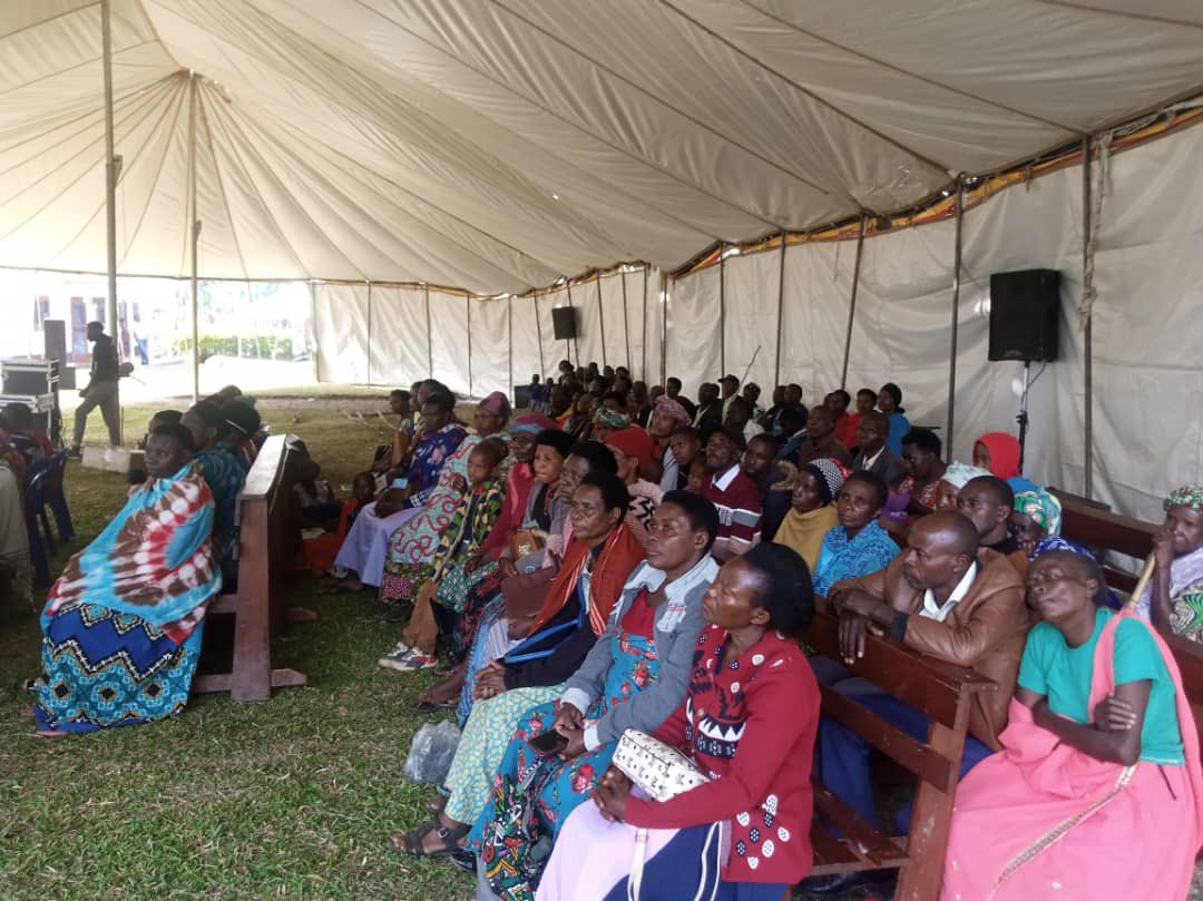 ACCR joined Ankole Health Sci. Students in Mitooma for a cancer awareness campaign, reaching 175+ people with key messages on breast, cervical &amp; prostate cancer. Gaps in knowledge &amp; access to screening remain clear. Early detection matters! #CancerAwareness #ACCRUganda