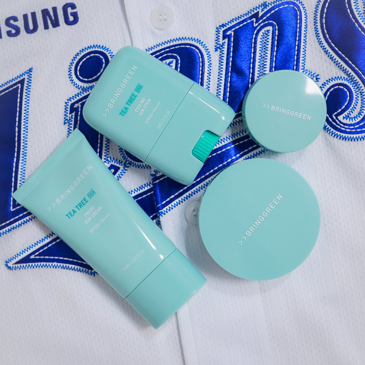 LionsSyndrome's tweet photo. #광고 @bringgreen_kr 

다양한 피부 고민과 트러블을 해결해주는
트러블 케어에 진심인 브랜드, 브링그린에서 티트리 시카 선케어 3종 중 1종만 구매해도 KBO 선수 3인의 승리부적을 증정한다고 해요💚

#RT이벤트 추첨 1분께
티트리 시카 선쿠션 기획세트와
포토카드 1세트를 보내드려요🌿☀️
(당첨자 발표 6/26)