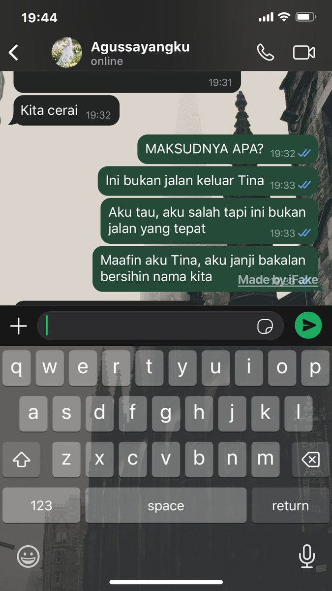 —Mau Cerai 

Huang Renjun few tweet AU