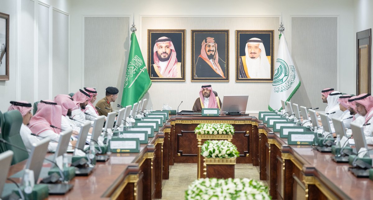 إمارة منطقة الحدود الشمالية (@northbordersa) on Twitter photo سمو #أمير_الحدود_الشمالية يرأس الاجتماع الثالث عشر للجنة التنفيذية للإسكان التنموي .
spa.gov.sa/N2345043 سمو #أمير_الحدود_الشمالية يرأس الاجتماع الثالث عشر للجنة التنفيذية للإسكان التنموي .
spa.gov.sa/N2345043
