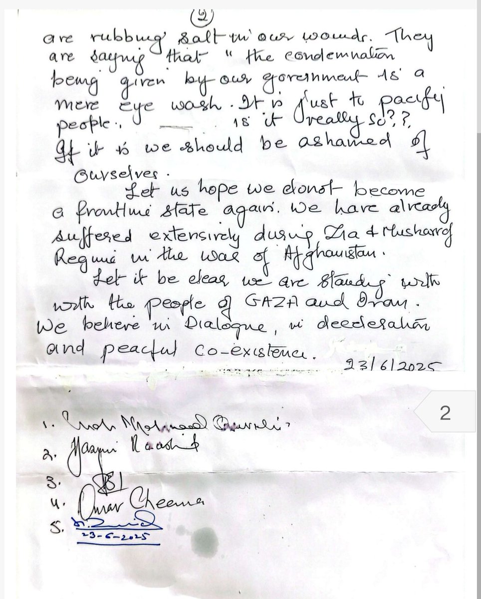 SyedAdnanJamil's tweet image. Letter from Kotlakhpat jail signed by SMQ sb, Ejaz Ch sb, Dr Yasmin Rashid sahiba, Omer Sarfraz Cheema sb and Mian Mehmood Ur Rasheed sb.