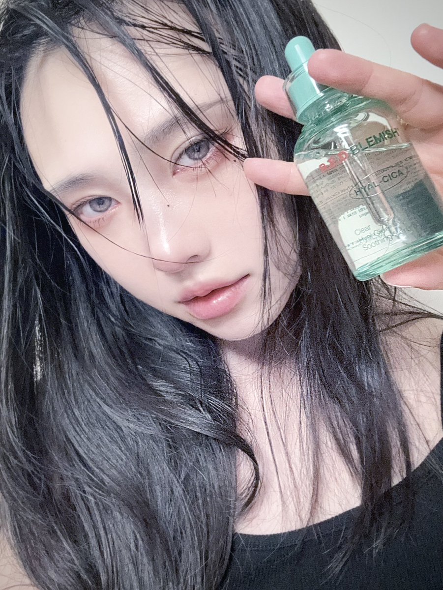 SPACELICKER's tweet photo. Dr.G（@drg_jp_official )
レッドブレミッシュ クリアヒアルシカセラム✨
新商品いただきました🫶
ベタつかず透明で夏に使うのにぴったりです！ レッドブレミッシュクリアスージングクリームと一緒に使うと、水分感が2倍👍❤️ https://t.co/LNl2ER7FS8