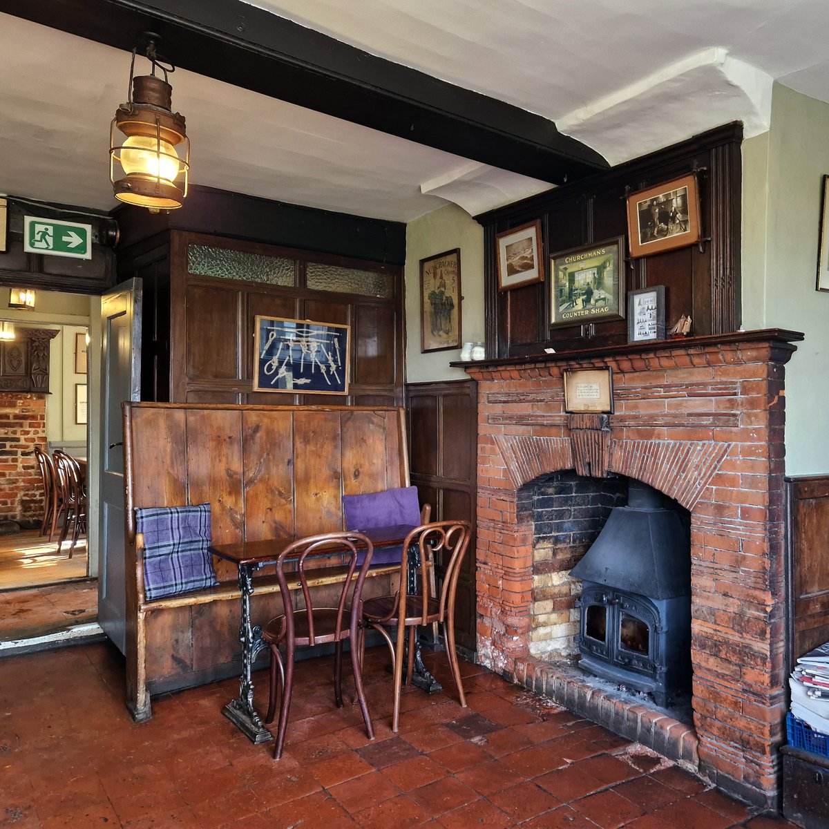 RobRambler214's tweet image. The fabulous Pin Mill 😎

#PinMill #PinMillSuffolk #Suffolk #SuffolkCoast #ButtandOyster #ShotleyPeninsula #HiddenukGems #RiverOrwell #Boats #PhotosofBritain #CoastalLife #Summertime #Countryside #HappyDays #Waterside #Coastal #VisitBritain #LoveGreatBritain #YourBritain