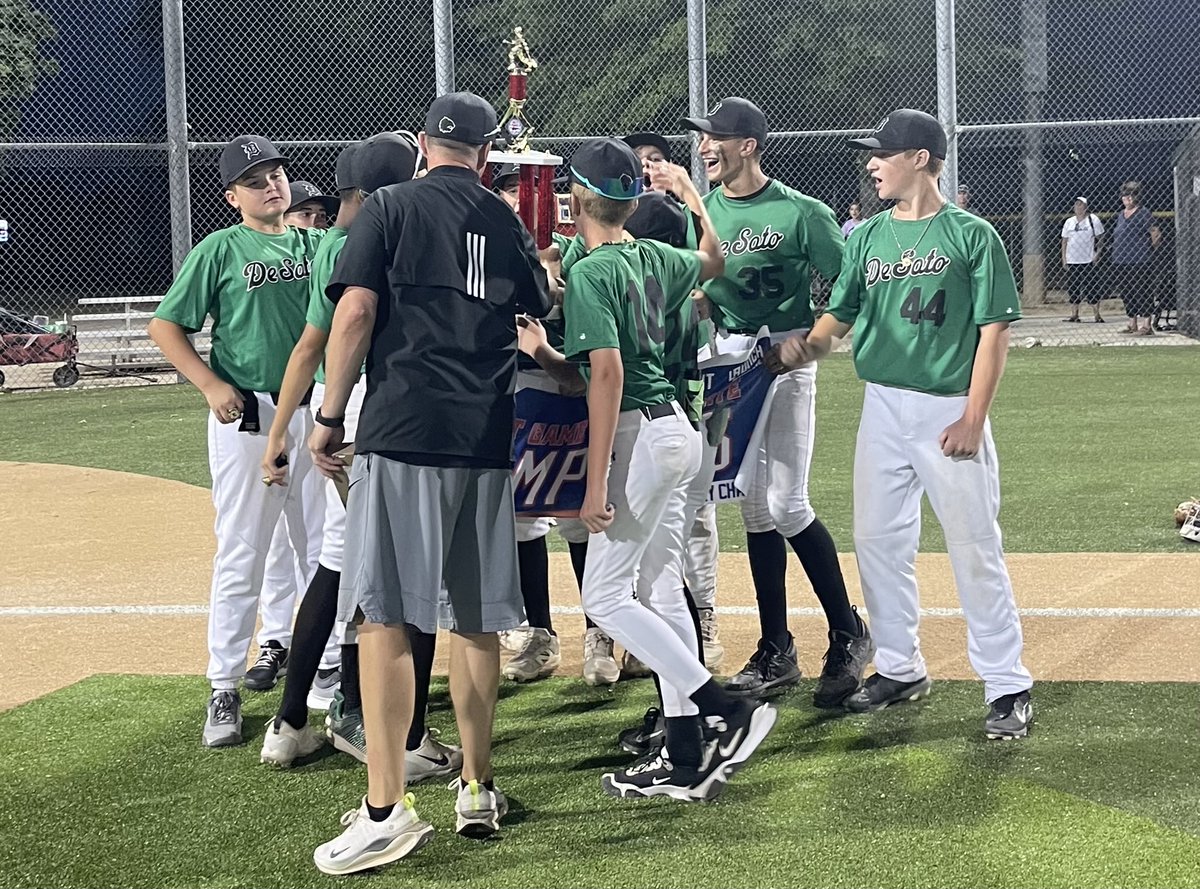 boyera81's tweet photo. 2025 MO-KAN State Champs 13U AAA De Soto Blackcats!!  6-0 on the weekend, 2 walk of wins and some hardware to show for it!  This was a gritty group of young men this weekend. Congrats Blackcats!!
⁦@PGMidwestBB⁩ #blackcatsbaseball https://t.co/8AXAyIy43g