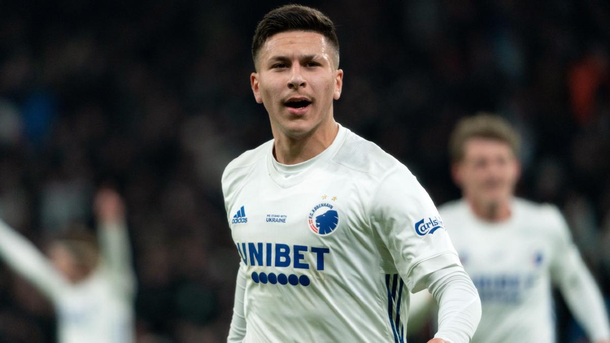 Mastantuono le ha costado 65 M€ al Real Madrid. 

Roony Bardghji le va a costar 2 M€ al Barça. 

No digo que uno sea mejor que el otro porque hasta hace dos semanas no sabía ni que existían, pero la diferencia de precio entre las dos promesas es enorme. ¿Quién será mejor?