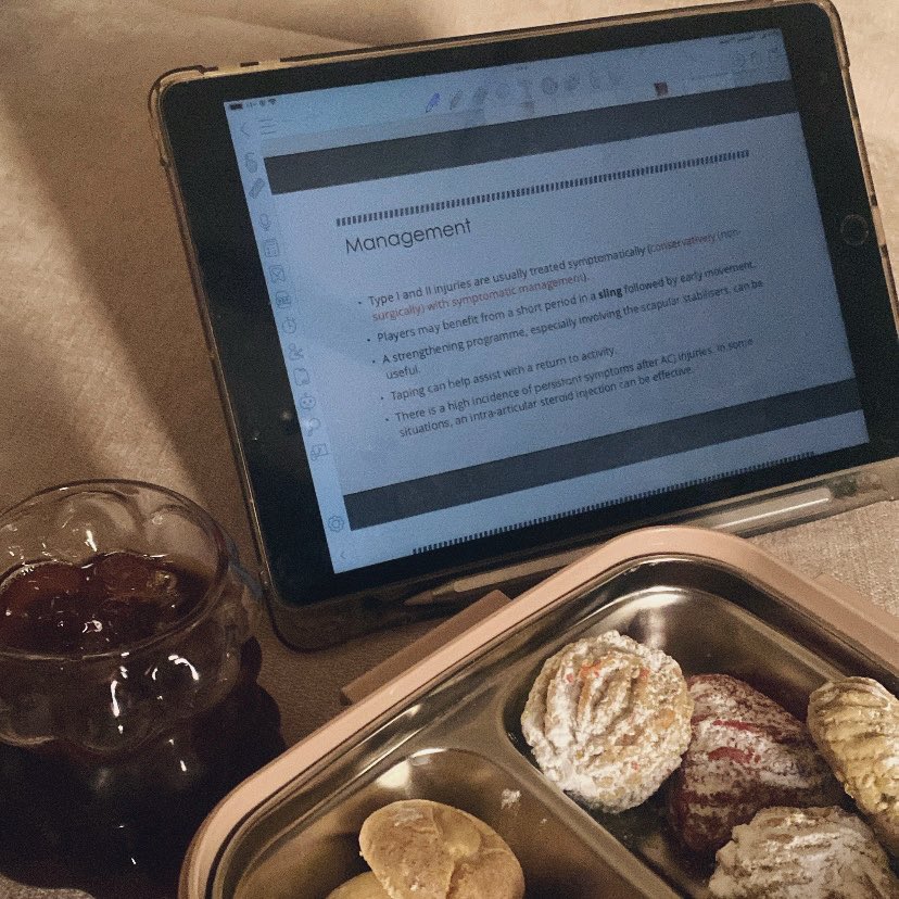 Finals days…🙇🏽‍♀️