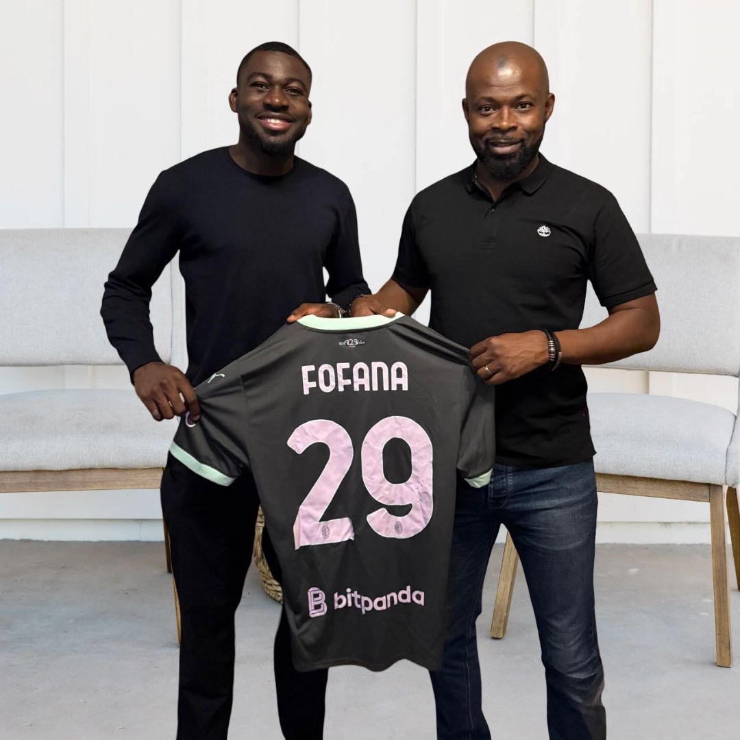 Merci beaucoup Youss Fofana pour la visite et le maillot. Il meglio per il futuro