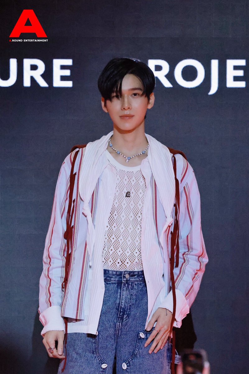 around_ent's tweet photo. “โอม ธนกฤต” ร่วมเดินแบบในงาน ‘TikTok Shop Trendsetter Runway’  

JIMMYOHM AT TIKTOK SHOP
#จิมมี่โอม #JimmyOhm
#ohmkrit 
#LeisureProjectsxTikTokShopTH
#TikTokShopRunway2025 #TikTokShopTH
#TikTokShopxICONSIAM #ICONSIAM https://t.co/RSfgnhzi2j