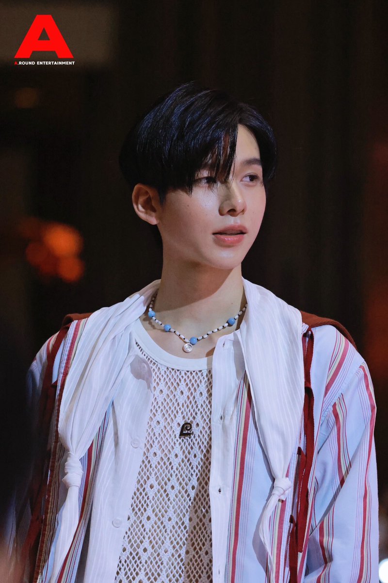 around_ent's tweet photo. “โอม ธนกฤต” ร่วมเดินแบบในงาน ‘TikTok Shop Trendsetter Runway’  

JIMMYOHM AT TIKTOK SHOP
#จิมมี่โอม #JimmyOhm
#ohmkrit 
#LeisureProjectsxTikTokShopTH
#TikTokShopRunway2025 #TikTokShopTH
#TikTokShopxICONSIAM #ICONSIAM https://t.co/RSfgnhzi2j