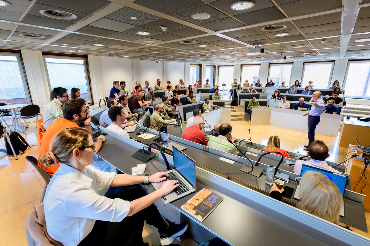 TenarisDalmine's tweet image. Due workshop a Zalău e Dalmine per rafforzare la cultura della #RootCausesAnalysis in Tenaris Europa. Leadership, teamwork e approccio sistemico per migliorare sicurezza, qualità ed efficienza.