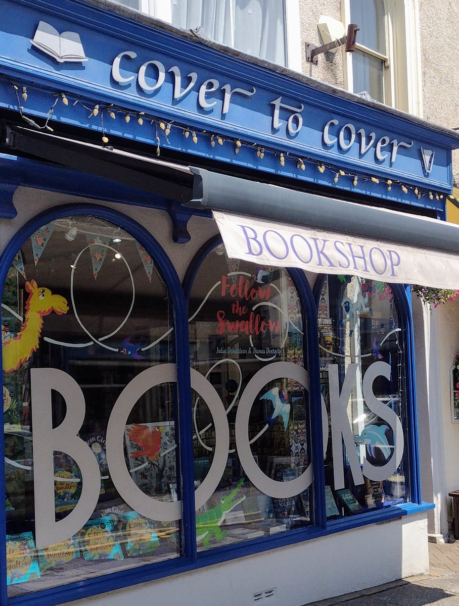 jul27600's tweet image. There's nothing quite like browsing the packed shelves of a bricks and mortar bookshop. And this one stocks my novel NICELY OUT OF TUNE! Check out the wide range of books on offer at Cover to Cover, Mumbles. #supportyourlocalbookshop #nicelyoutoftune #welshauthor