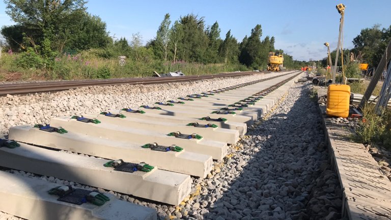 Network Rail East Midlands (@networkrailem) on Twitter photo Another successful weekend for MML electrification.
✅plain line renewal and track lower at Blaby Rd nr Wigston for electrical clearance
✅surveys and trial holes for future OLE design
✅platform removal and reinstatement at Mkt Harborough Station
<a href="/splpowerlinesuk/">SPL Powerlines UK</a> Another successful weekend for MML electrification.
✅plain line renewal and track lower at Blaby Rd nr Wigston for electrical clearance
✅surveys and trial holes for future OLE design
✅platform removal and reinstatement at Mkt Harborough Station
<a href="/splpowerlinesuk/">SPL Powerlines UK</a>