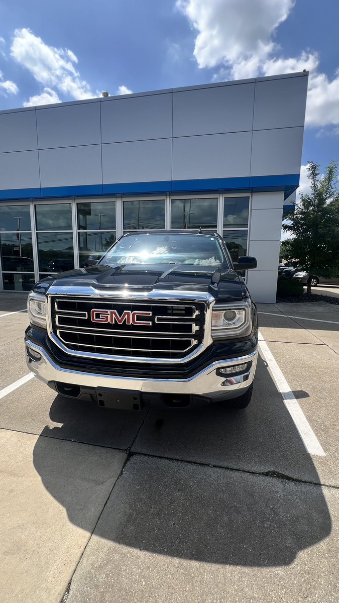Mikeeguapoo2x's tweet image. John just went from Subaru to Sierra. Clean swap. Clean deal.
For the deal you’ll like, come see Mike!
#TruckSeason #GMCWins #MikeAutoConnection