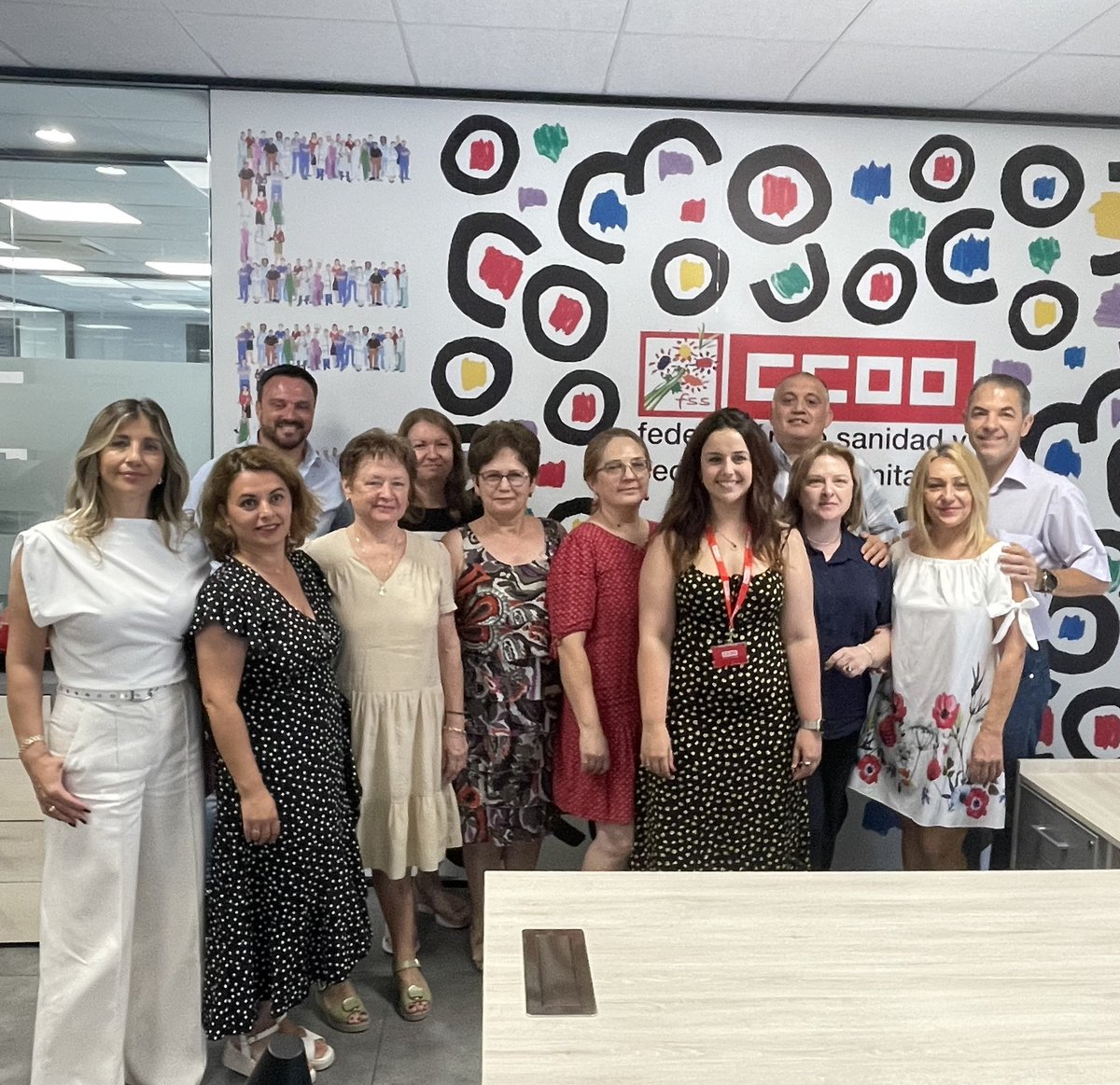 🤝 Durante los días de hoy y mañana estamos realizando un intercambio de experiencias con compañeros y compañeras del sindicato Federatia Sanitas de Rumania 

🇪🇺 en el marco de un proyecto europeo sobre la negociación colectiva y el diálogo social

❗️Os damos la bienvenida