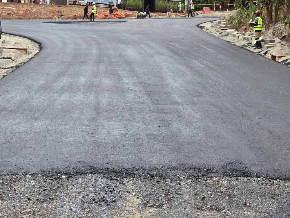 Greater Kampala Metropolitan Area - UDP (@gkmaurbandevt) on Twitter photo Update📌Albert Cook & Cathedral Rise Roads in <a href="/MukonoMunicipal/">Mukono Municipal Council</a> are being tarmacked by <a href="/GovUganda/">Government of Uganda</a>'s GKMA-UDP. Major drainage works were done. At finalization, the roads will have walkways, streetlights and vegetation. <a href="/KagutaMuseveni/">Yoweri K Museveni</a> <a href="/WorldBank/">World Bank</a> <a href="/AFD_en/">AFD_en 🇫🇷 🇪🇺</a> <a href="/HajjatMinsa/">Hajjat Minsa Kabanda</a> <a href="/kyofakabuye2/">Hon Kyofatogabye Kabuye</a> Update📌Albert Cook & Cathedral Rise Roads in <a href="/MukonoMunicipal/">Mukono Municipal Council</a> are being tarmacked by <a href="/GovUganda/">Government of Uganda</a>'s GKMA-UDP. Major drainage works were done. At finalization, the roads will have walkways, streetlights and vegetation. <a href="/KagutaMuseveni/">Yoweri K Museveni</a> <a href="/WorldBank/">World Bank</a> <a href="/AFD_en/">AFD_en 🇫🇷 🇪🇺</a> <a href="/HajjatMinsa/">Hajjat Minsa Kabanda</a> <a href="/kyofakabuye2/">Hon Kyofatogabye Kabuye</a>