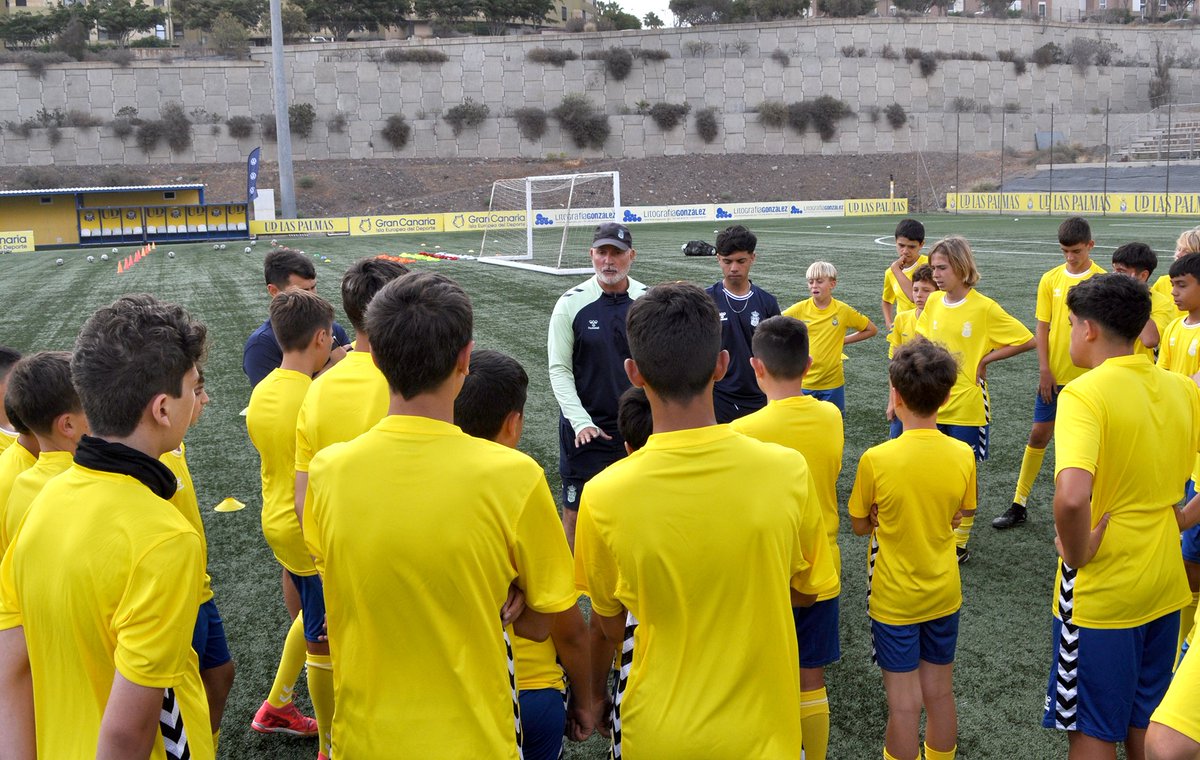🔛 Pistoletazo de salida a los Campus de Verano UDLP, con el inicio en las sedes de Gran Canaria (Anexo) y Fuerteventura 💛💙

🔸 bit.ly/4k2SMHo 

#Escuela #LaUniónHaceLasPalmas #SeremosMásUnión