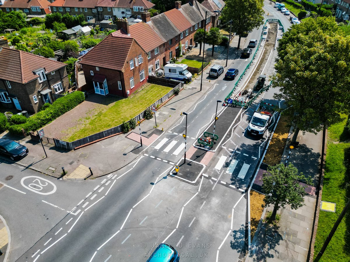 Archoptical tweet media