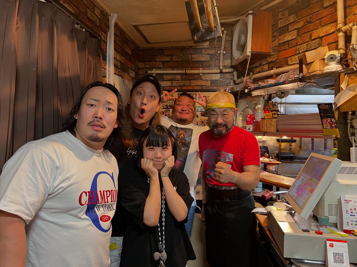 新団体アップタウンの皆様です。よろしくお願いします。ご来店有り難うございました。