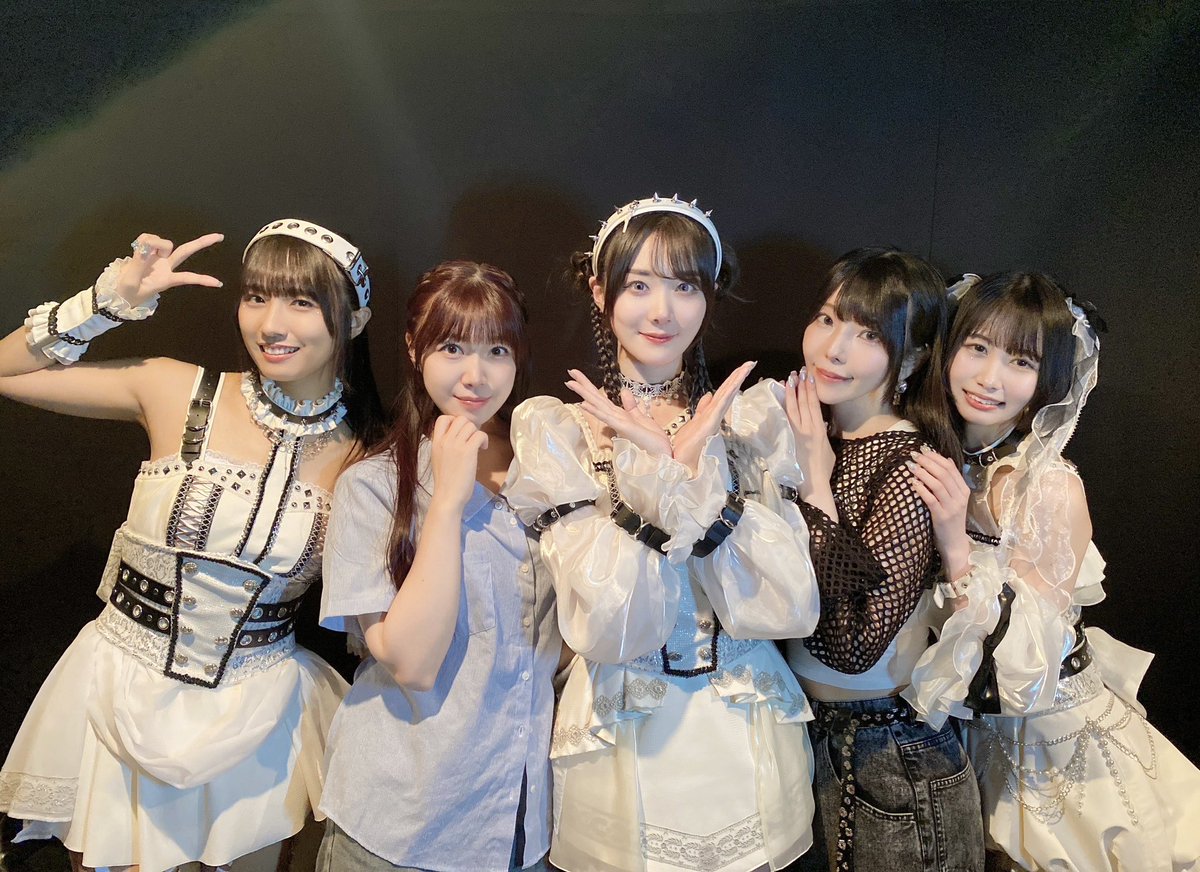 #BRIDGE_THE_COLORS
ありがとうございました✨

だぁちゃんとLAVILITHさん🥰
コラボもありがとうございました！！

ライブするたびにどんどん楽しくなってる♪
みんなも盛り上げてくれてありがとうね！
すぐライブしたい〜！！！
#B_FULLEST #ビフレスト