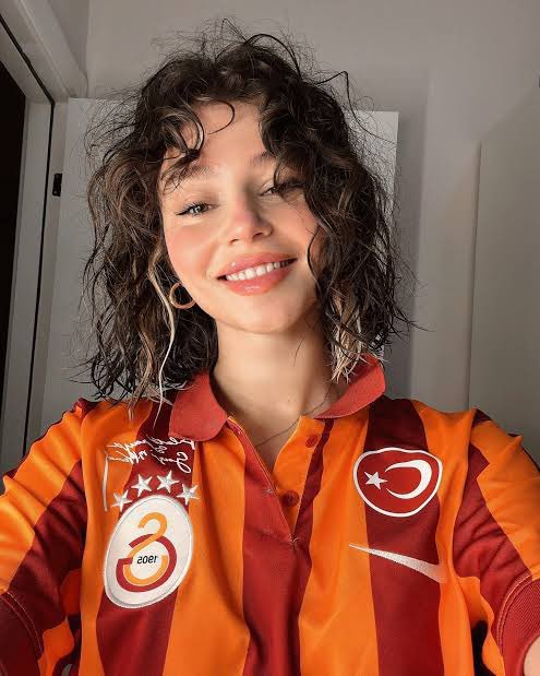 Galatasaraylı En Güzel Kadını Seçiyoruz

• Gizem Bağdaçiçek / Sümrü Özden