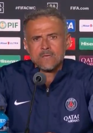 liberta___depre's tweet photo. Luis Enrique, técnico do PSG, diz não entender importância que os sul-americanos dão ao Mundial de Clubes. 

“Não sei por que os brasileiros, argentinos e sul-americanos estão tão preocupados se são melhores ou não que os europeus. Eu não entendo porque todas as equipes europeias querem jogadores brasileiros, argentinos, mexicanos, americanos. Estão cheias deles! São 154 brasileiros, não sei quantos argentinos. Claramente o futebol sul-americano é uma potência mundial. O que acontece é que os jogadores vão para a Europa para jogar nas melhores equipes. Mas não há nenhuma dúvida do nível top das equipes sul-americanas. Nenhuma dúvida! Não entendo! Os vejo muito preocupados com isso."

Via: @ESPNBrasil 

📷Divulgação / 📷@FIFACWC