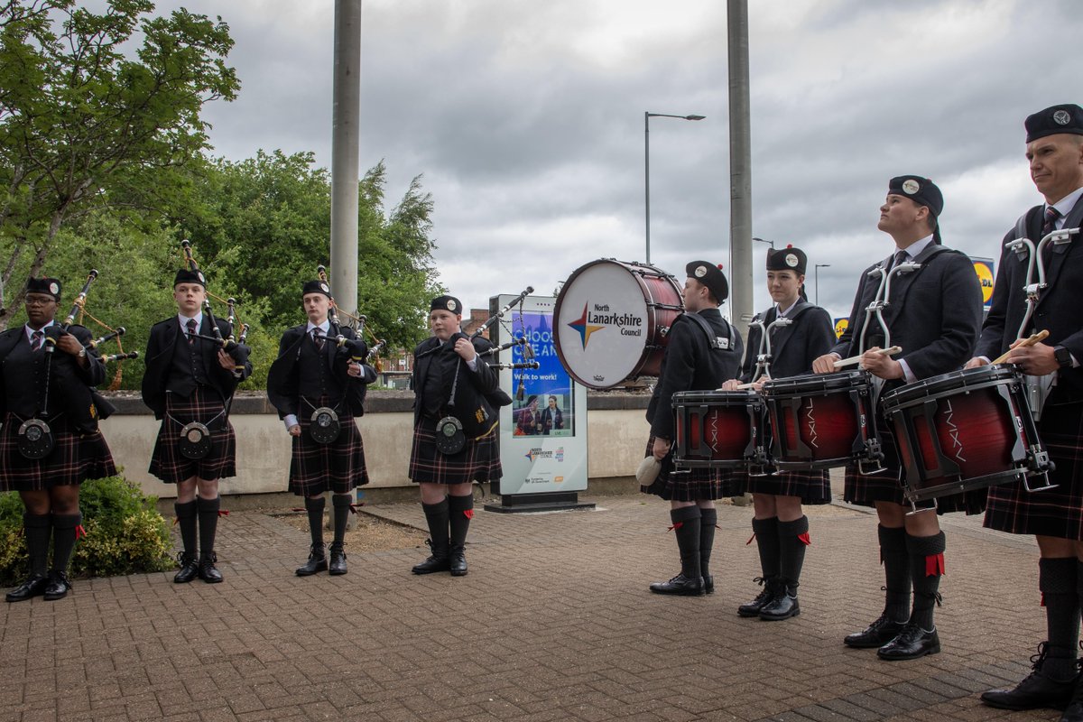 Provost Kenneth Duffy was joined by veterans, Depute Provost Bob Burgess, elected members, Colonel Ted Shields MBE, Depute Lord Lieutenant, charities and reservists as a flag was raised at council headquarters, Motherwell ahead of #ArmedForcesDay. ow.ly/uMh450ORCYa