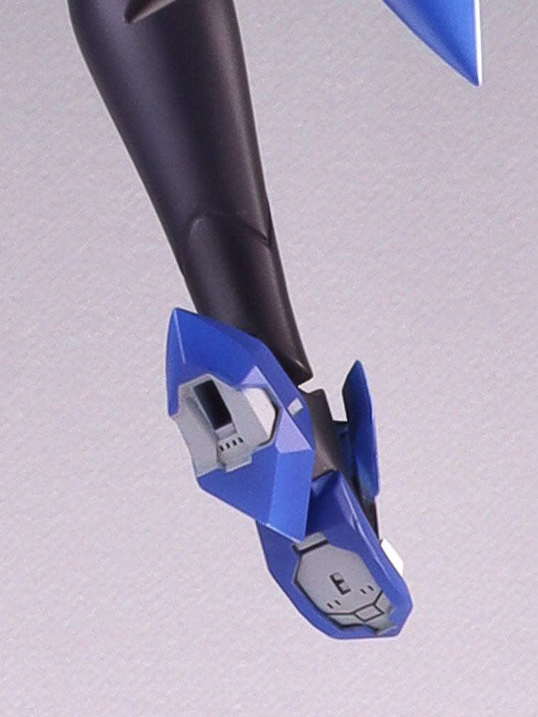 足の裏もモジュレーション塗装入れています。
やりすぎだバカ