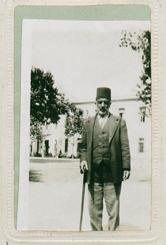 Âkif Salnamesi'nin 5. sayısı neşredildi. Ben de Mehmet Âkif'in daha önce yayımlanmamış bir fotoğrafını neşrederek bu sayıya katkı sağlamaya çalıştım. Muhabbetle...