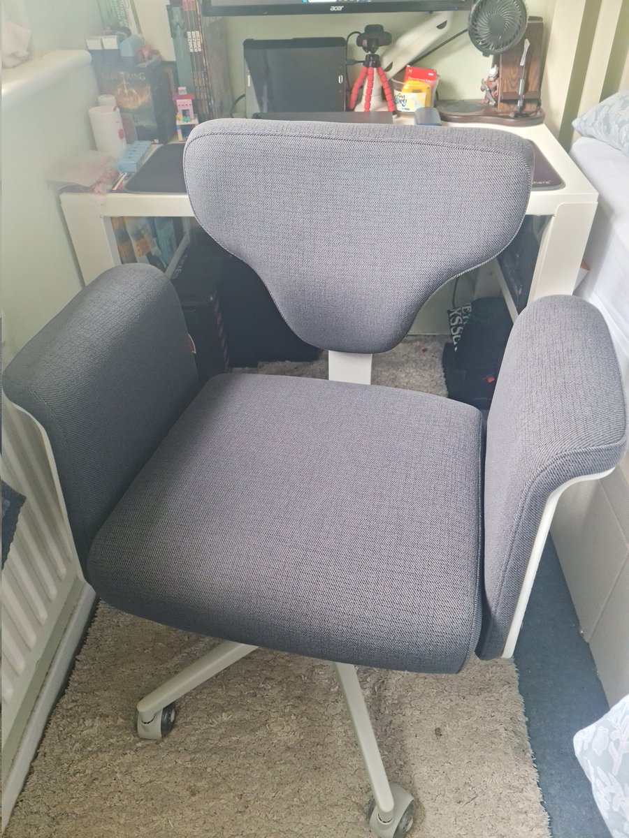 Show me your content creator home office chair upgrades!. Is yours as bad as mine???

1st. wife makeup chair.. I broke it.
2nd. dining chair with cushion..
3rd. #NewtralfreedomX kickstarter chair..

#ContentCreation #homeoffice #chair