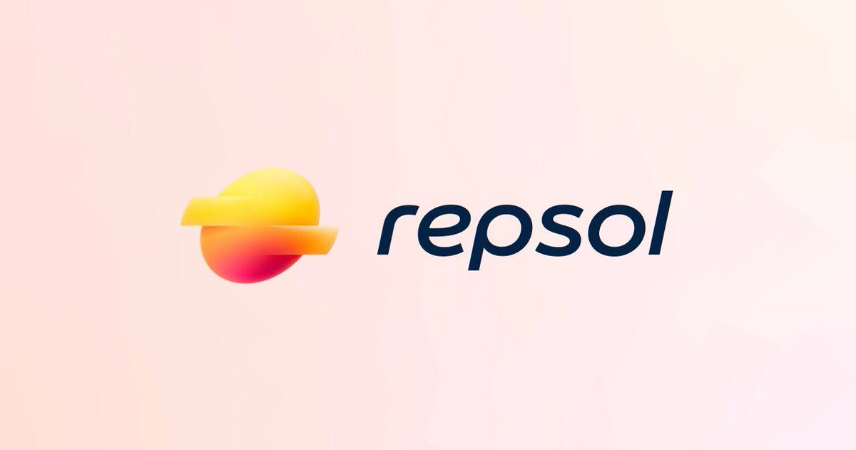 PacoCreagraphix's tweet photo. Rediseño de la identidad visual de Repsol que se acaba de estrenarse.
Va a conllevar una simplificación de la arquitectura de marca de muchos de los servicios que hoy tienen nombre propio o submarca pasarán a ser Repsol a secas. https://t.co/Drq8tTneEn