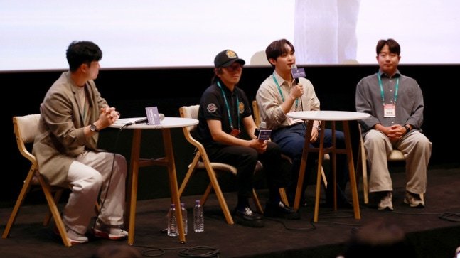 As someone who loves the ocean, attending the International Marine Film Festival meant so much to me. As a singer, actor, and diver, I hope to inspire others to cherish the sea. Thank you to the organizers and everyone who made it special.