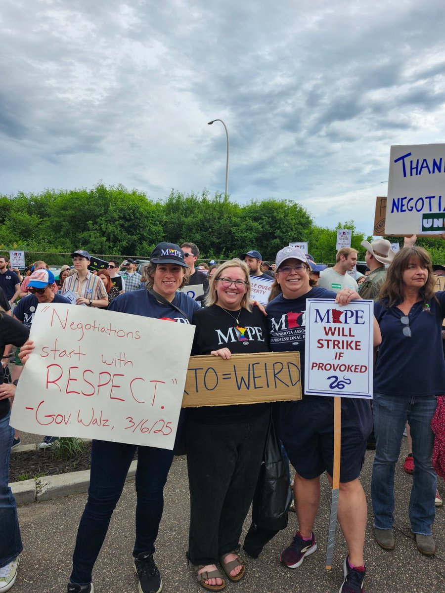 monicajww's tweet photo. @MAPEunion @AFSCMEMN5 #unionstrong https://t.co/f3juJE8Htn