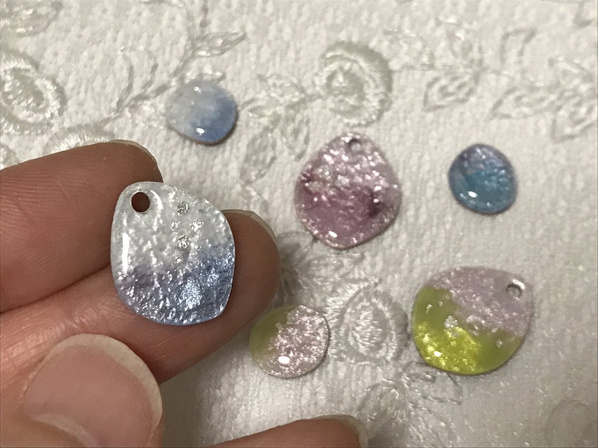 いい色焼けたー！
淡いブルーがお気に入り。