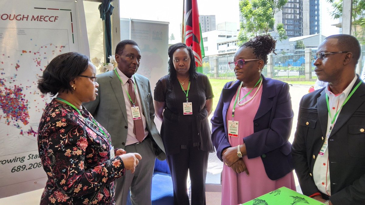 KEFRIHQ's tweet photo. Ambassador Petronilla Were, with Huduma Kenya CEO Ben Kai, visited the KEFRI stand at Africa Public Service Week in Addis Ababa, where they were welcomed by KEFRI CEO Dr. Jane Njuguna and Board representative Mr. Justin Kabuiku https://t.co/gUG8weZkq4