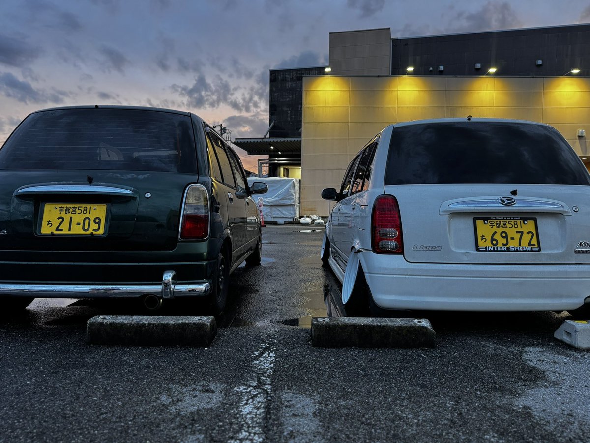 tutu__16's tweet photo. うちのミラとミラジーノ
 #l700s  #みらじーの https://t.co/Xhsz905D3p