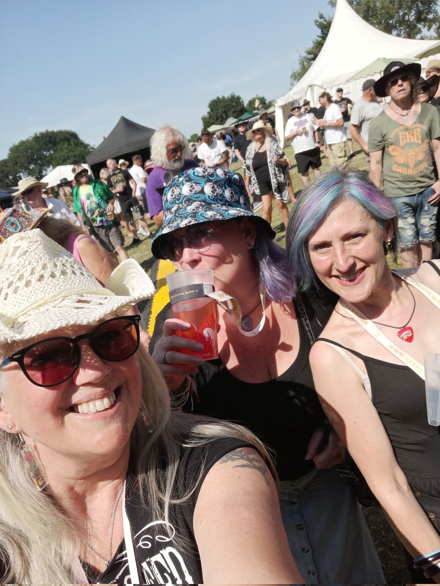 Empress Jojo โ๏ธ๐ป๐ถ๐๐บ๐ฆ (@jojo1406) on Twitter photo What a fabulous but hot ๐ฅ ๐ฅต weekend! The team <a href="/loverocksfest/">Loverocks - Rock Festival</a> you did us all proud again๐ฅฐ so many great bands and people โค๏ธ What a fabulous but hot ๐ฅ ๐ฅต weekend! The team <a href="/loverocksfest/">Loverocks - Rock Festival</a> you did us all proud again๐ฅฐ so many great bands and people โค๏ธ