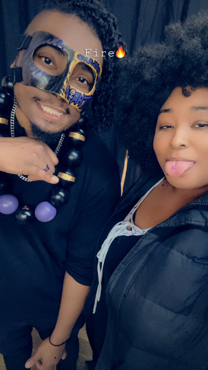 CMSmilee's tweet image. SCREAMIMG FROM CHICAGO TO OHIO 
HAPPY BIRTHDAY PARAGON 
LOVE YOU FRIEND

You pretty MF