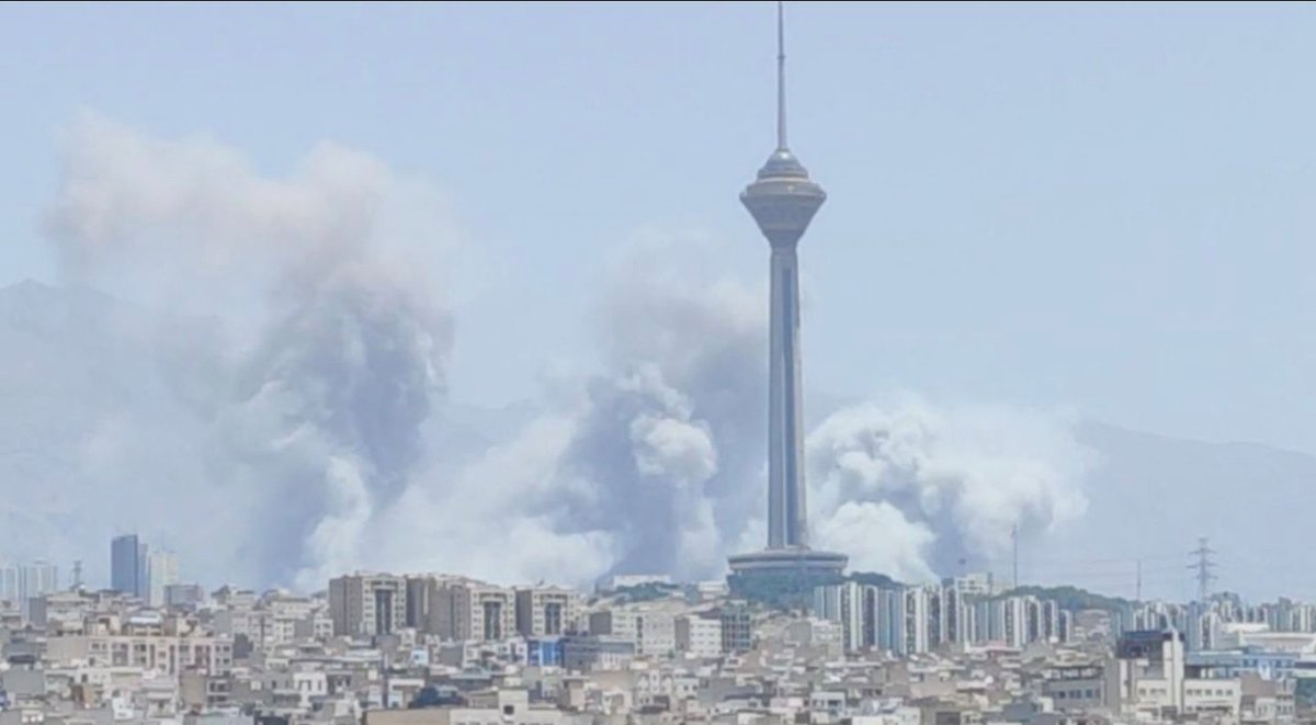 Sarbas Nazari (@sarbas1982) on Twitter photo عوضش امنیت داریم....
Israeli military pounds multiple IRGC-linked positions across Tehran as the war drags on into the 11th day.
#Iran
#IranIsraelConflict
Photo: <a href="/Vahid/">Vahid Online</a> عوضش امنیت داریم....
Israeli military pounds multiple IRGC-linked positions across Tehran as the war drags on into the 11th day.
#Iran
#IranIsraelConflict
Photo: <a href="/Vahid/">Vahid Online</a>