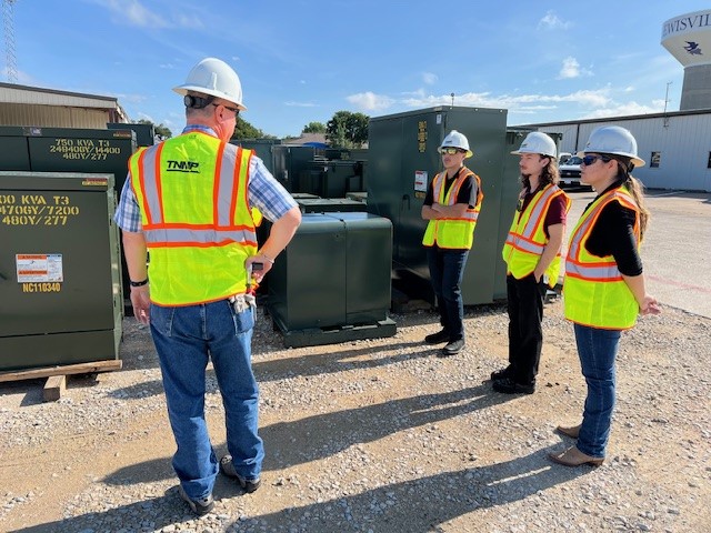 TNMP's tweet image. Our Lewisville engineering interns recently toured TNMP’s construction center, gaining valuable insight into the processes and infrastructure that keep our communities powered. ⚡️🔎
#EngineeringExcellence #FutureLeaders #TNMP #PoweringCommunities #InternExperience