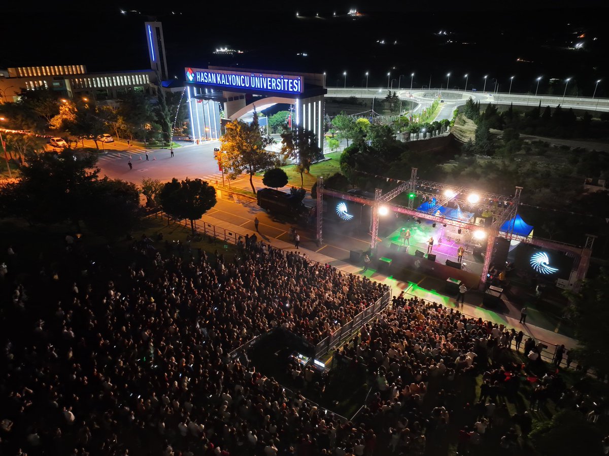 📸 Kampüs sadece derslik değil; yaşam alanı, nefes alanı, üretim merkezi.
⛳ Golf sahası
🏋️ Spor salonu
☕ Kafeler
🌲 Ağaçlık alanlar
Bu kampüsün içi kadar dışı da dolu!
#HKÜ #Kampüs #hkunv #HasanKalyoncuÜniversitesi
<a href="/hku_saglikbil/">HKU Sağlık Bilimleri</a> <a href="/HKUFTR/">HKÜ Fizyoterapi ve Rehabilitasyon Bölümü</a>