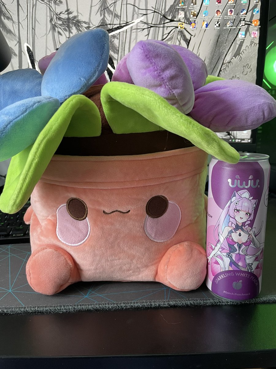 Lisa 🌵 (@lisatube_) on Twitter photo Mein Töpfi ist seit ein paar Tagen da & jetzt stellt <a href="/SillyEmy/">Emily ̖́- 🏳️🌈</a> mir noch eine <a href="/MiaowLea/">Miaow🌸🌱 Vtuber|Artist|Gamer</a> <a href="/uwudrink/">UWU®</a> Dose vor‘s Gesicht 🩷 Mein Töpfi ist seit ein paar Tagen da & jetzt stellt <a href="/SillyEmy/">Emily ̖́- 🏳️🌈</a> mir noch eine <a href="/MiaowLea/">Miaow🌸🌱 Vtuber|Artist|Gamer</a> <a href="/uwudrink/">UWU®</a> Dose vor‘s Gesicht 🩷