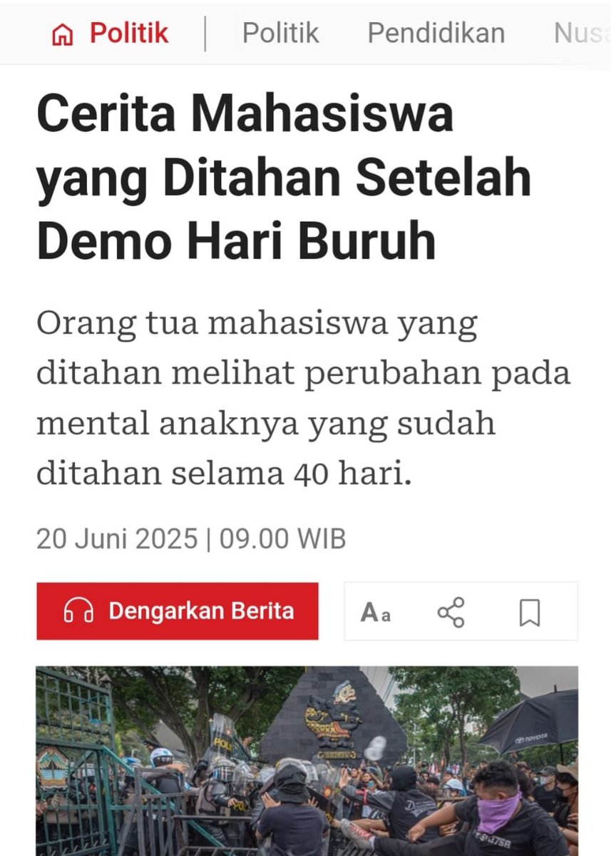 MurtadhaOne1's tweet photo. Beberapa mahasiswa Semarang sudah ditahan 40 hari lebih sejak ditangkap pada aksi Hari Buruh 1 Mei 2025 

Para orang tua mahasiswa yang ditahan melihat perubahan pada mental anaknya

Menurut tim hukum penahanan oleh kepolisian merupakan tindakan berlebihan serta melanggar hak asasi manusia dan kepastian hukum yang berkeadilan