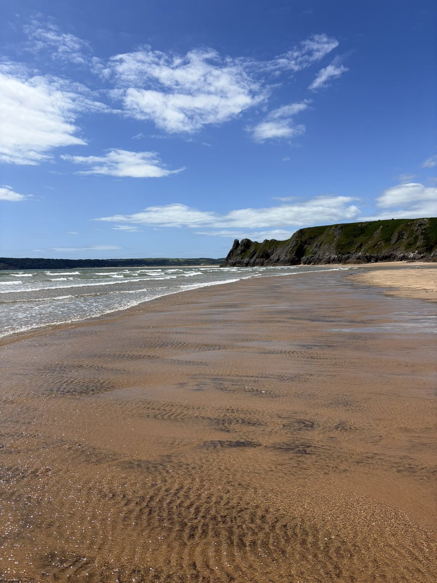 HumanitiesBH's tweet image. Year 10 Geographers had a lovely day in River Ilston, leading up to Three Cliffs Bay, as part of their coursework! They were all absolutely fantastic.